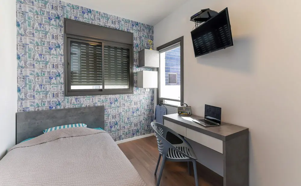 חדר שינה מעוצב לבן